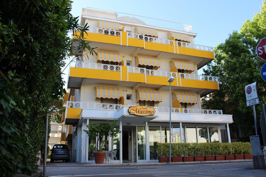 Hotel Massimo Riccione Buitenkant foto