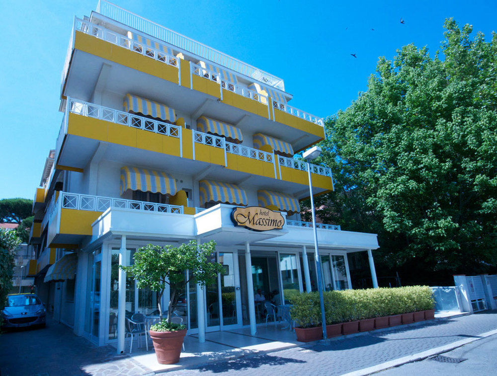 Hotel Massimo Riccione Buitenkant foto